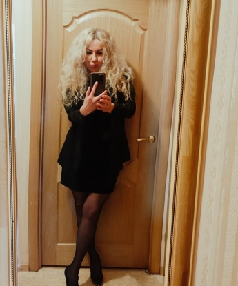 💋 Я создам незабываемую атмосферу нашей встречи, где ты сможешь полностью расслабиться и получить невероятное наслаждение. 😍 У меня много возможностей, чтобы удовлетворить тебя, и я гарантирую, что ты останешься доволен нашими играми. 😈 Также у меня есть отличные отзывы от предыдущих клиентов, которые оценили мои услуги. 🌟 Если ты хочешь узнать больше о моих фото и дополнительных услугах, пиши мне прямо сейчас! 💕 Тебя ждет незабываемый опыт в Москве! 🌆 Мари